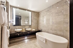Hyatt Regency Manila, City of Dreams