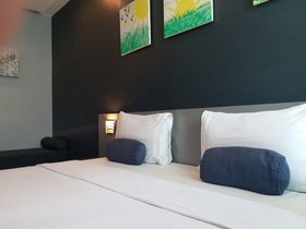 Leez Inn