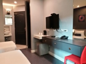 Leez Inn