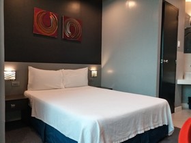 Leez Inn