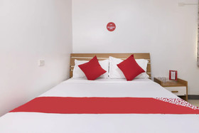 Lucky Hotel by OYO Rooms