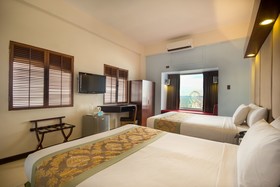 Microtel by Wyndham Mall of Asia