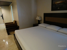 Paragon Tower Hotel