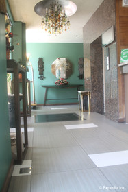 Pearl Lane