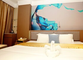 Pristine Hotel