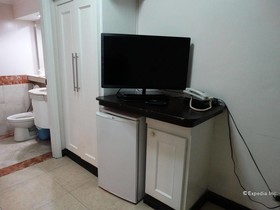 Ralph Anthony Suites