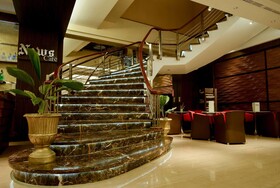 Ramada by Wyndham Manila Central