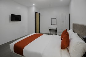 Sanchez Hotel by OYO Rooms