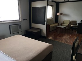 Sunny Bay Suites
