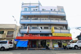 Sweet Hotel by RedDoorz