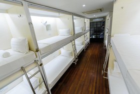 Tambayan Capsule Hostel
