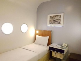 The Clipper Hotel