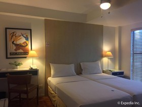 The Clipper Hotel