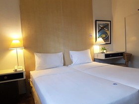 The Clipper Hotel