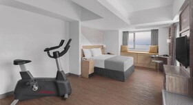 TRYP by Wyndham Mall of Asia Manila