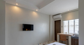 V Plaza Manila by ZEN Rooms