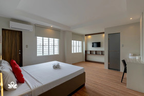 V Plaza Manila by ZEN Rooms