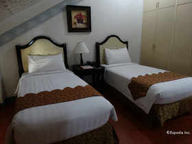White Knight Hotel Intramuros