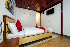 Crave Park by OYO Rooms