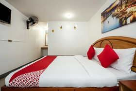 Crave Park by OYO Rooms