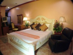 Alessandra Garden