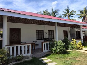 Bluewaves Resort  Basdaku by Hiverooms