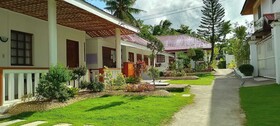 Bluewaves Resort  Basdaku by Hiverooms