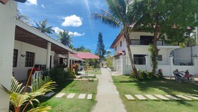 Bluewaves Resort  Basdaku by Hiverooms