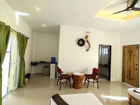 Divers Lodge Plumeria