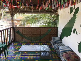 Le Village Hostel & Bar Moalboal