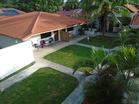 Parrot Resort Moalboal