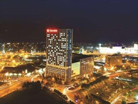 Crimson Hotel Filinvest City Manila