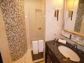 Crimson Hotel Filinvest City Manila
