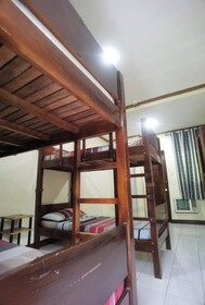 Delta Star Manor