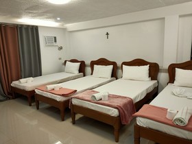Southpoolside Tourist Inn