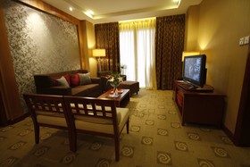 The Avenue Plaza Hotel