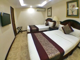 Cindy Kelly Hotel