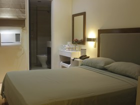 Ridgecrest Gardens Hotel