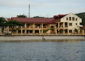 Suzuki Beach Hotel
