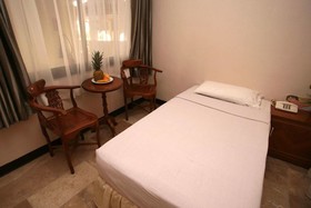Suzuki Beach Hotel