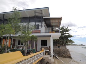L & M Hearthstones Lodge