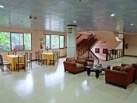 A&A Plaza Hotel
