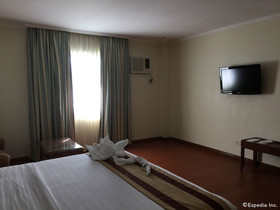 Alona Kew White Beach Resort