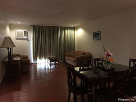 Alona Kew White Beach Resort
