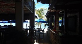 Birdwatchers Beachfront Hotel Panglao