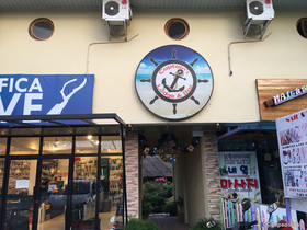 Captains Lodge And Bar