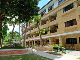 Dumaluan Beach Resort