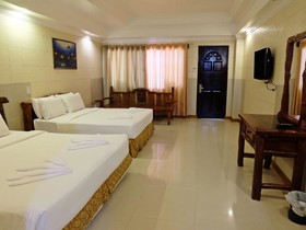 Dumaluan Beach Resort
