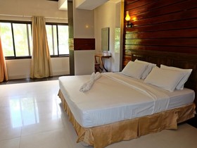 Dumaluan Beach Resort