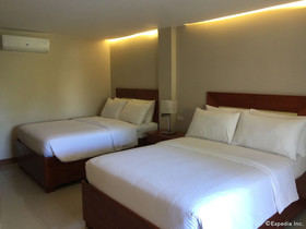 Golden Palm Resort